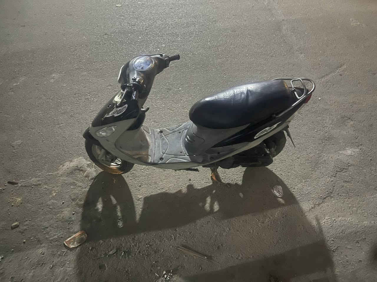 سلام عليكم ماكس منغولي للبيع نضيفة كلش مكينة بلادية ب 650 وبيهة مجال مكاني بغداد مدينة صدر شراي يتصل ***********
