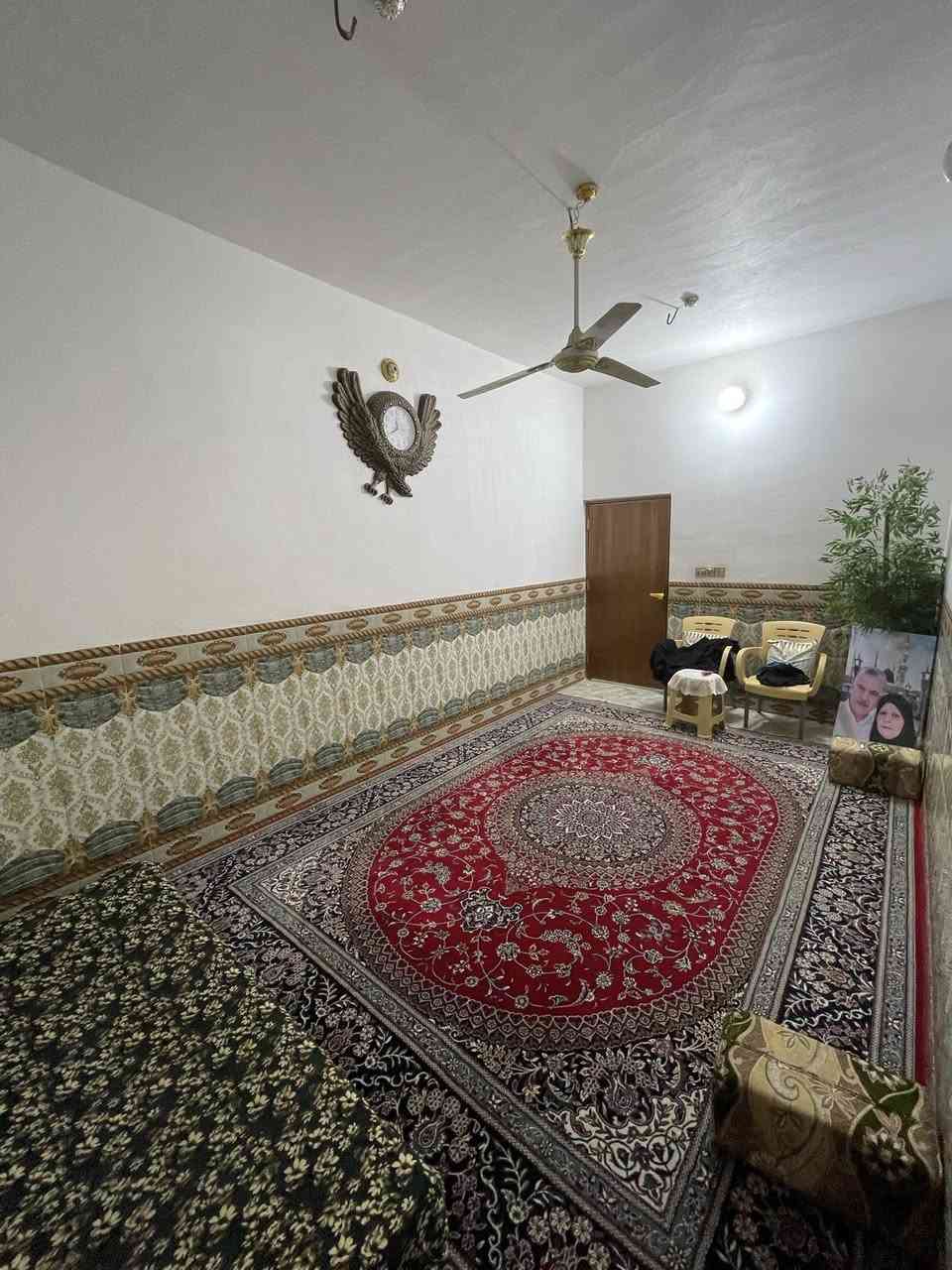 🏡دار للبيع🏡
المساحة: 100 متر 

✅ #طابو_زراعي

السعر: خاص واتساب مفتوح

الموقع: النجف أبوصخير حي السيده زينب

مواصفات البناء:

غرفة نوم وصاله ومطبخ واستقبال حمامات داخليه وخارجيه  

بناء مرتب (أساس + سقف كونكريت +طابوق)

للأستفسار 
***********
 ***********
