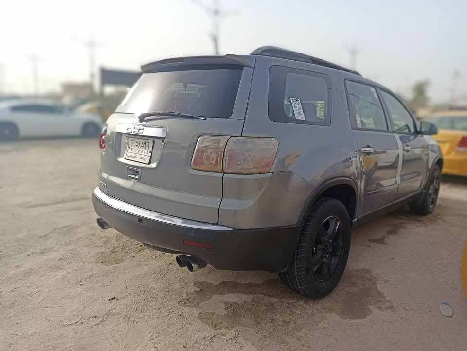 GMS acadia 
سيارة سبعة راكب سياحي ثلاثة قطع تبريد ستة سلندر 
السيارة غرفتها كلش حلوة تبريدها ثلج كير ومكينة شرط حدادية نضيفة كهربائيات جديدة تخم تاير نضيف السيارة كاملة للاخير مانقصها شي السيارة مصبوغة حزام اثر جراد وطخات من غير ضربات السيارة تفيد للموضف او الي عندة عائلة ترايك وين ماجان  
السعر 88 وبيها مجال 
ترهم مراوس 
للاتصال والاستفسار ‭***********
