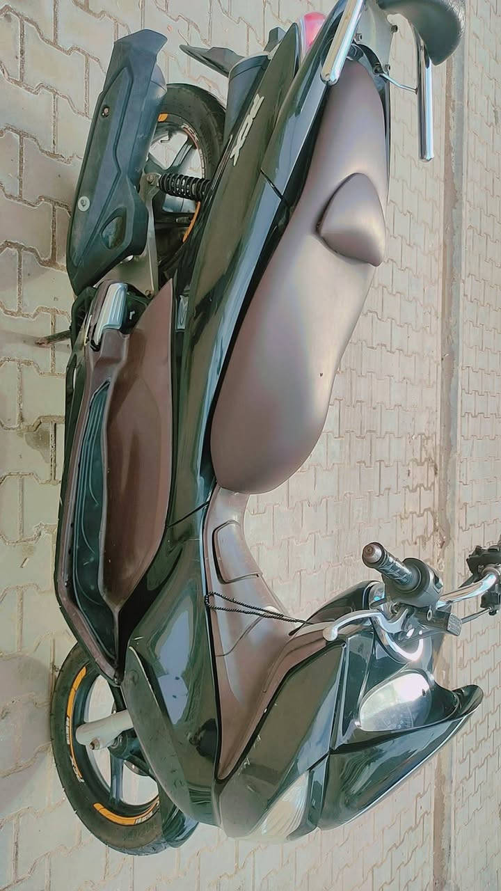 السلام عليكم للبيع
الدراجه pcx
المكينه 125
السعر خاص 
الرقم ***********
