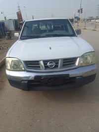 بيكم نيسان وارد خليجي موديل ٢٠٠٩ بيها ثلاث قطع طخات بسيطه ما عابر صبغ ...