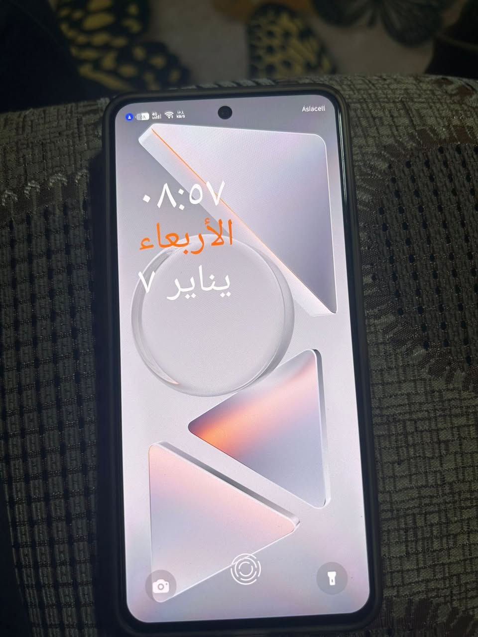 جهاز بوفا 7 الترا 5g شاشته 144 هيرتز وذاكرته 256 ويشغل بل الألعاب 120 فريم وجهاز كامرته 108 وبي اضاءة خلفيه يم الكامره والجهاز قوي كلش بل الألعاب وسعره 300 وبي مجال رقمي ***********
