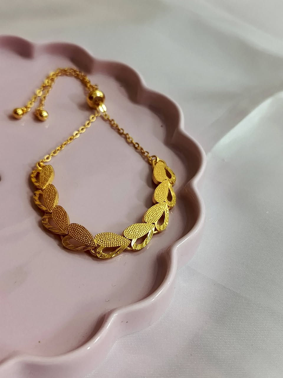 ذهب برازيلي طلاء ثابت القطعه الف
متوفر توصيل داخل حي العامل


**إذا كنت صاحب هذا الإعلان وتريد حذفه لأي سبب، رجاءا أرسل رسالة إلى الدعم الفني**