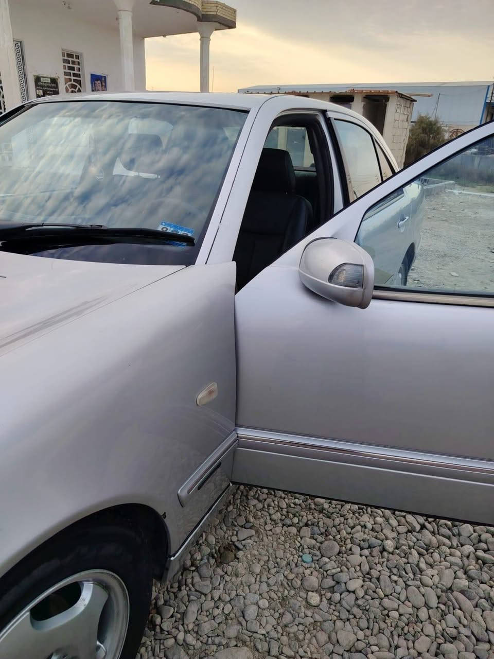 السلام عليكم ورحمة الله وبركاته.
مارسدس ام عيون٣٢٠ محرك عدل خراطيم كير D4.... ٦سلندر 
تنته شغاله
جام كهربائي شغال
 وتبريد شغال
كشنات جلد كهربائي
شاشه.
بردة خلفيه 
رقم بصرة دولي باسمي 
السعر ٧٨ $
المكان بصرة / قضاء المدينه 
ملاحظة/ يوجد خياس قليل بالشاصي للعلم مع التقدير. 🙏
للتواصل وتساب ***********
