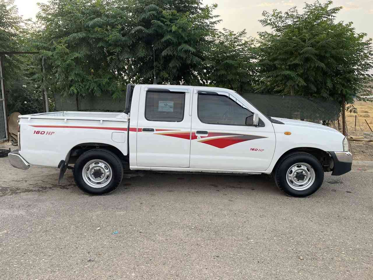 نیسان ٢٠١٤ سەنەوی بەس تەحویل ناکریت
گیرو مەکینەی بەشەرت 
چوار تایەی لۆکی بۆ بەستراوە  
عەینەو کلاجی لۆک بۆ بەستراوە
تاقم پیش و دوای کامل  گۆردراوە 
شانیکی داداوە  و پەلە پەلە بۆیاخی هەیە  من بە عام  ئەی فرۆشم   سەیارەی معرەز نیەو هی دەس خۆمە  
یەک دوسەو پەنجا دیناری  مەسرەفی  تیا نیە  
مالی ئەوەیە بیدەی بە دۆستو  ناسیار 
نرخشی 78  گلاو مەعمەلە 
***********
***********
