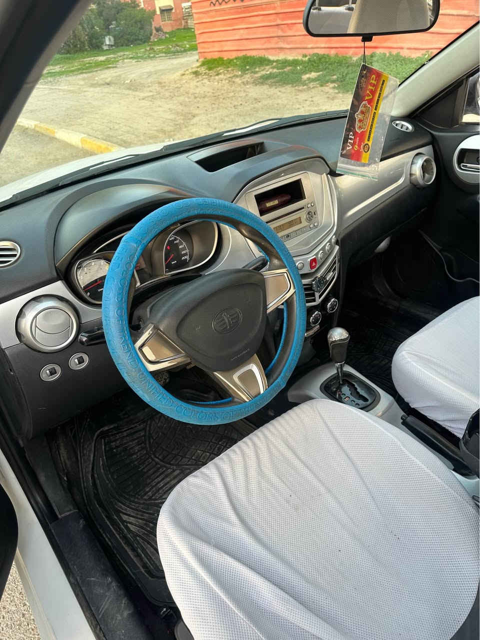 السعر مناسب 65  ورقه 

للبيع سياره فاو اولى  موديل 2013 رقم اربيل  سنويه وهزه ورقم وبراد كل جديد شرط تحويل وكاله سنويه لحد 29ثاني يوم سياره جديده كلش وكلها على وضع شركه مملعوب بيها ومتعبانه ابد كير ومحرك شرط ممفتوح  بدون صوت وصرف وبخار ونضوح ادوانز مابيها سحبها حلو ونشطه فول مواصفات فول اتوماتيك بطاقه بانزين موجود تخم تاير جديد باطري جديد صدر جديد  محرك مالها زنجير مرغوب ونضام الكير ميكانيكي   
 صبغ ضربه شخوط  مكو باقي كل بشرط فحص لايتات جديد  تبريد تدفيه كل تمام ⚫️ مكان كركوك واسطي *********** كركوك, العراق
