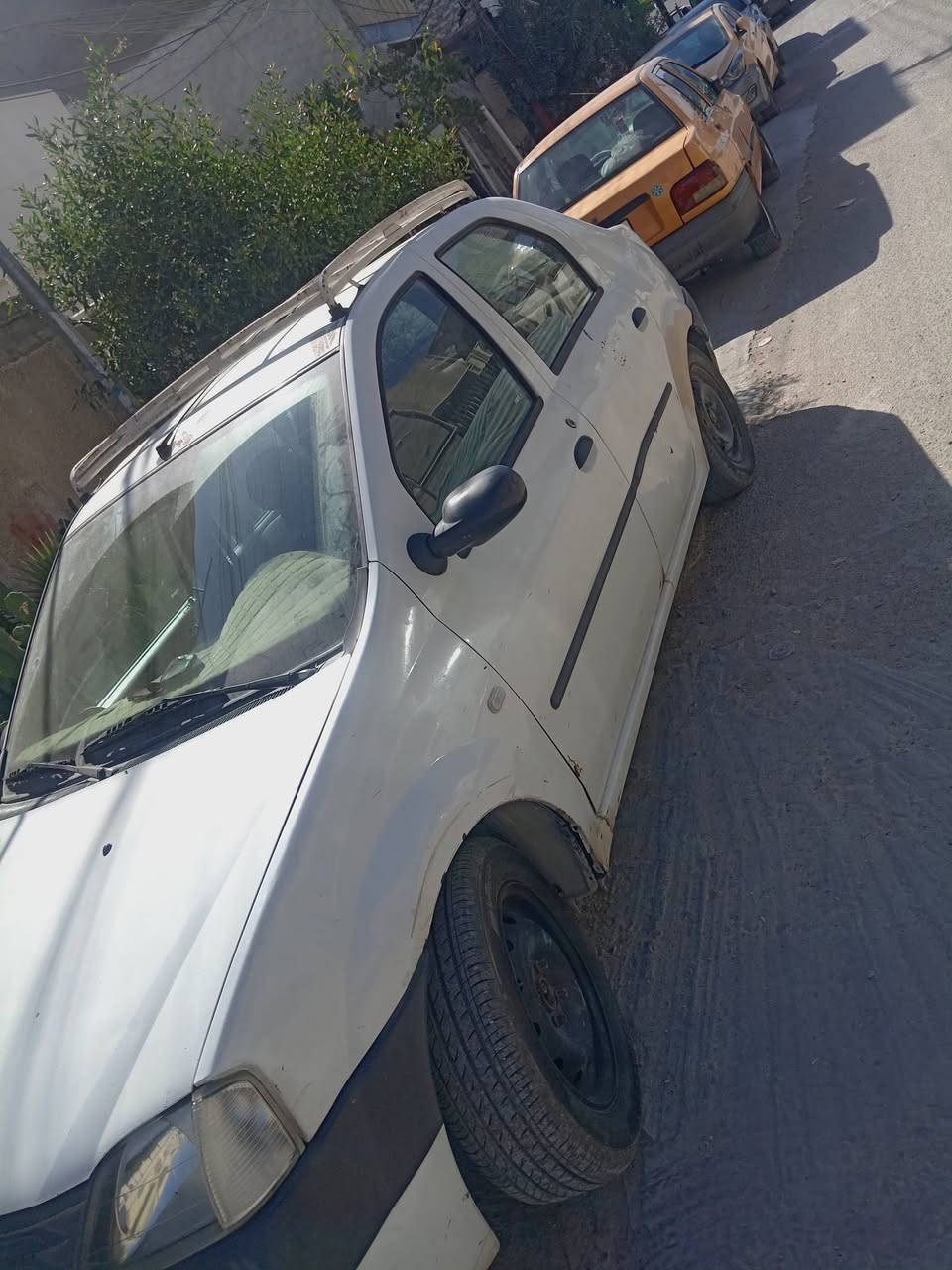 رينو لوكان موديل ١٣ سيارة باسمي رقم واسط مراوس بسيارة فان حمل  أو سيارة ٧ راكب
مكاني بغداد الكرخ البياع
***********
