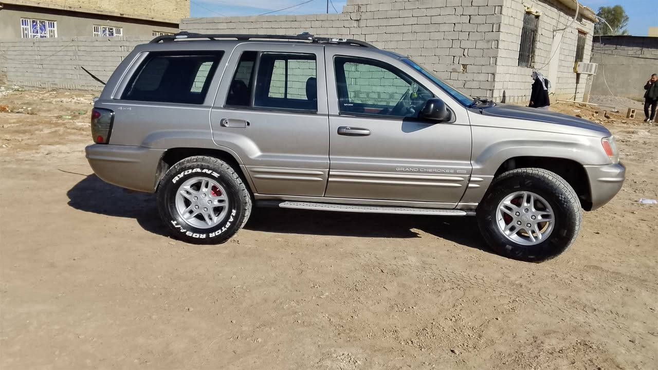 السلام عليك جيب موديل٩٩ محرك جديد ففتي٣٠٠٠صدر جديد تايرات اخو الجديد الدعاميات مصبوقات'السياره بعد احله من الصور بغداد *********** ***********بي واساب
