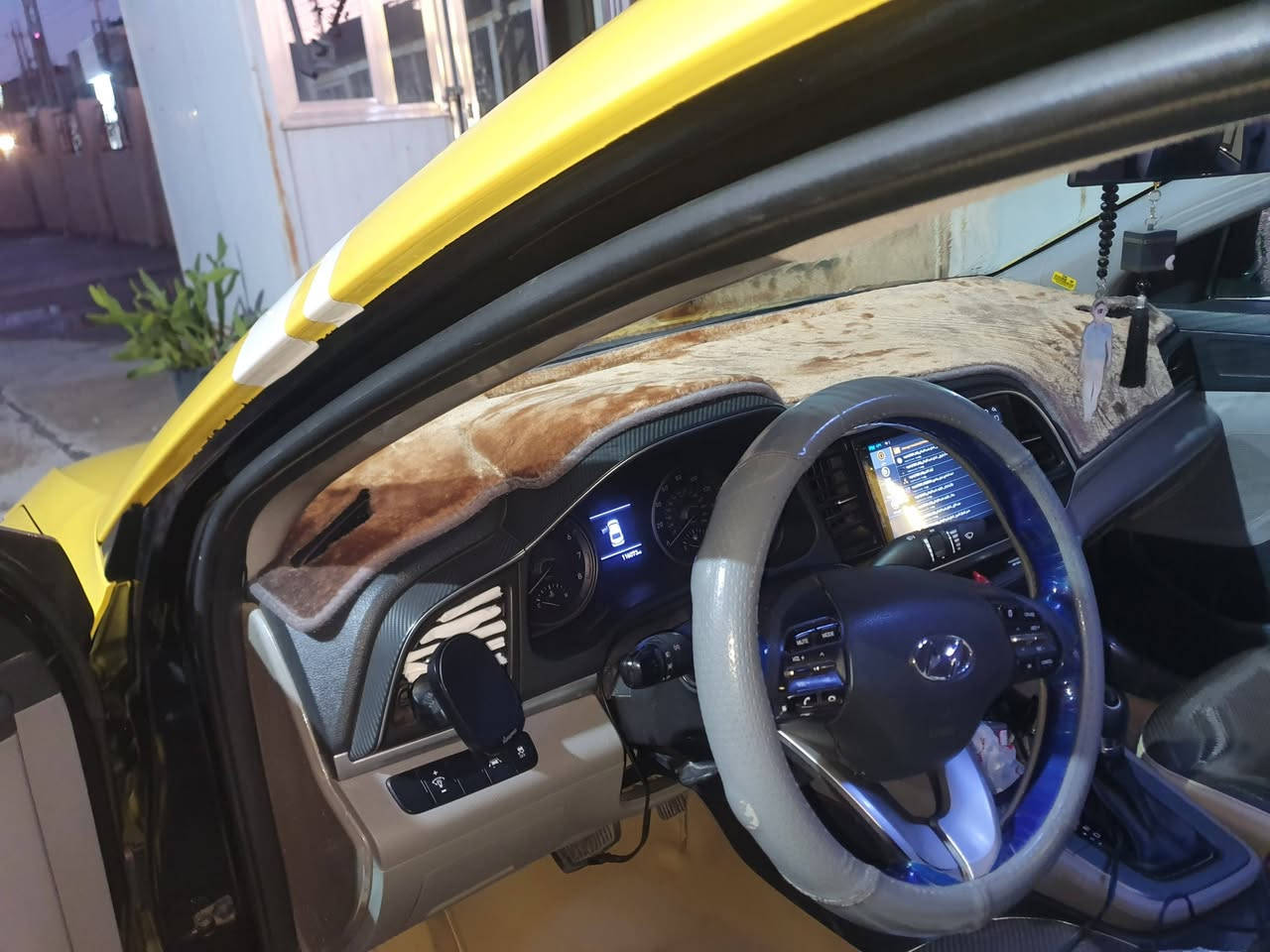 السلام عليكم من رخصت ادمن النتره20للبيع مواصفات نص فول مابيهه اي نقص العنوان بغداد السعر128 ***********
