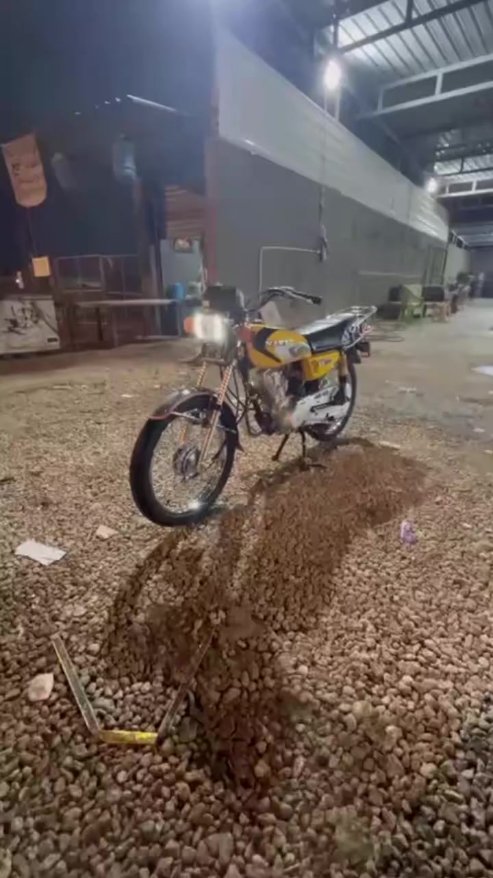 السلام عليكم للبيع دراجه تياز موديل 25 اوراق كامله مكفولة كفاله عامه اتصال ***********
