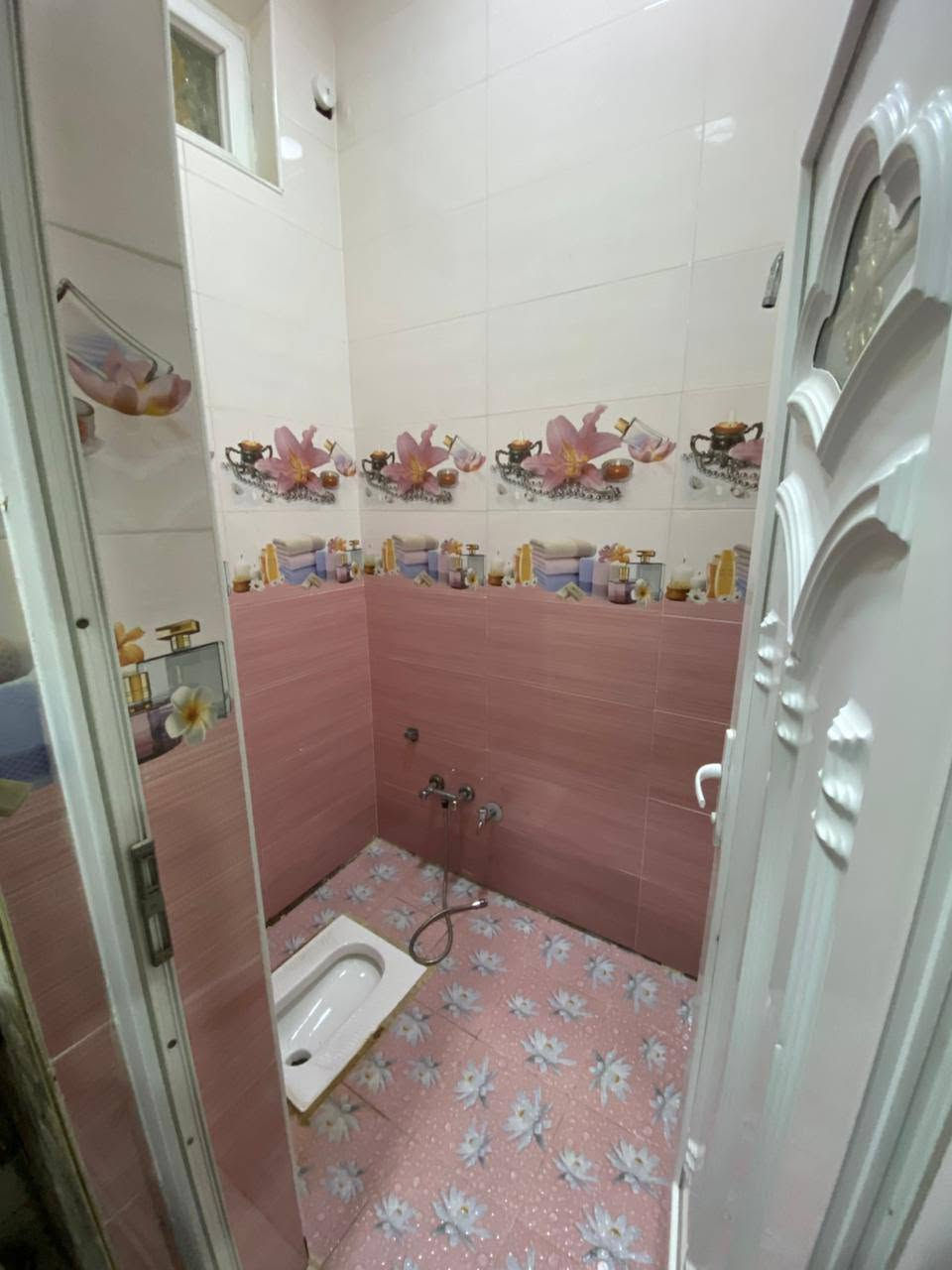 🏡 بيت للبيع – فرصة مميزة للسكن 🏡
📍 الموقع: حي الجامعة – شارع 20 – قرب مدرسة الجامعة
📐 المساحة: 200 متر مربع
✅ موقع ممتاز وقريب من الخدمات والمدارس والأسواق
✨ مناسب للسكن العائلي وفي منطقة هادئة ومخدومة
📞 للاستفسار والتواصل (واتساب): ***********
📢 للحجز أو معرفة التفاصيل الكاملة، تواصلوا على الرقم أعلاه. فرصة لا تعوض للراغبين بالسكن في حي الجامعة المميز. �
