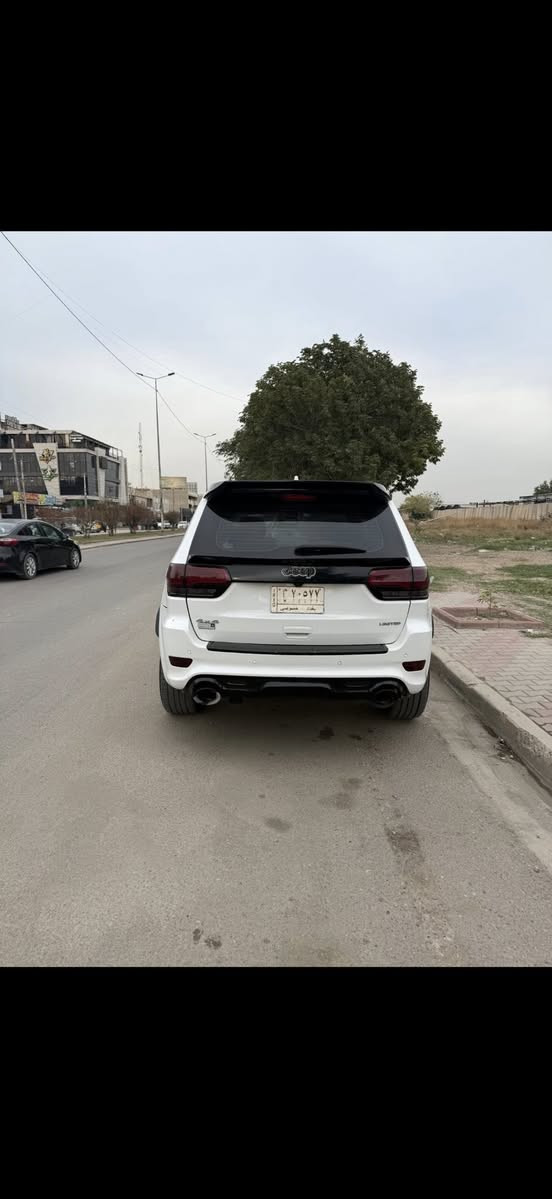 ٢٠١٨ خليجية
فول واحد على واحد لمتد ثلاث شاشات
شادلها كت اس ار تي ،،، الدعاميات البنيد القديم موجود
مبدل بيها محرك ( طابوكة)
السعر ٢٥٠٠٠ الف دولار بيها مجال بسيط للشراي 
*********** وتساب
