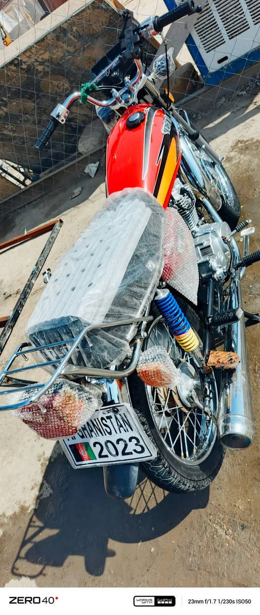 شباب دراجه للبيع موديل 2025 اوراق كامله مكفوله من كلشي  مابيه اي نقص  وسعر ب ٦٢٥ وبيه مجال مكان بابل  الحمزه الغربي  ***********
