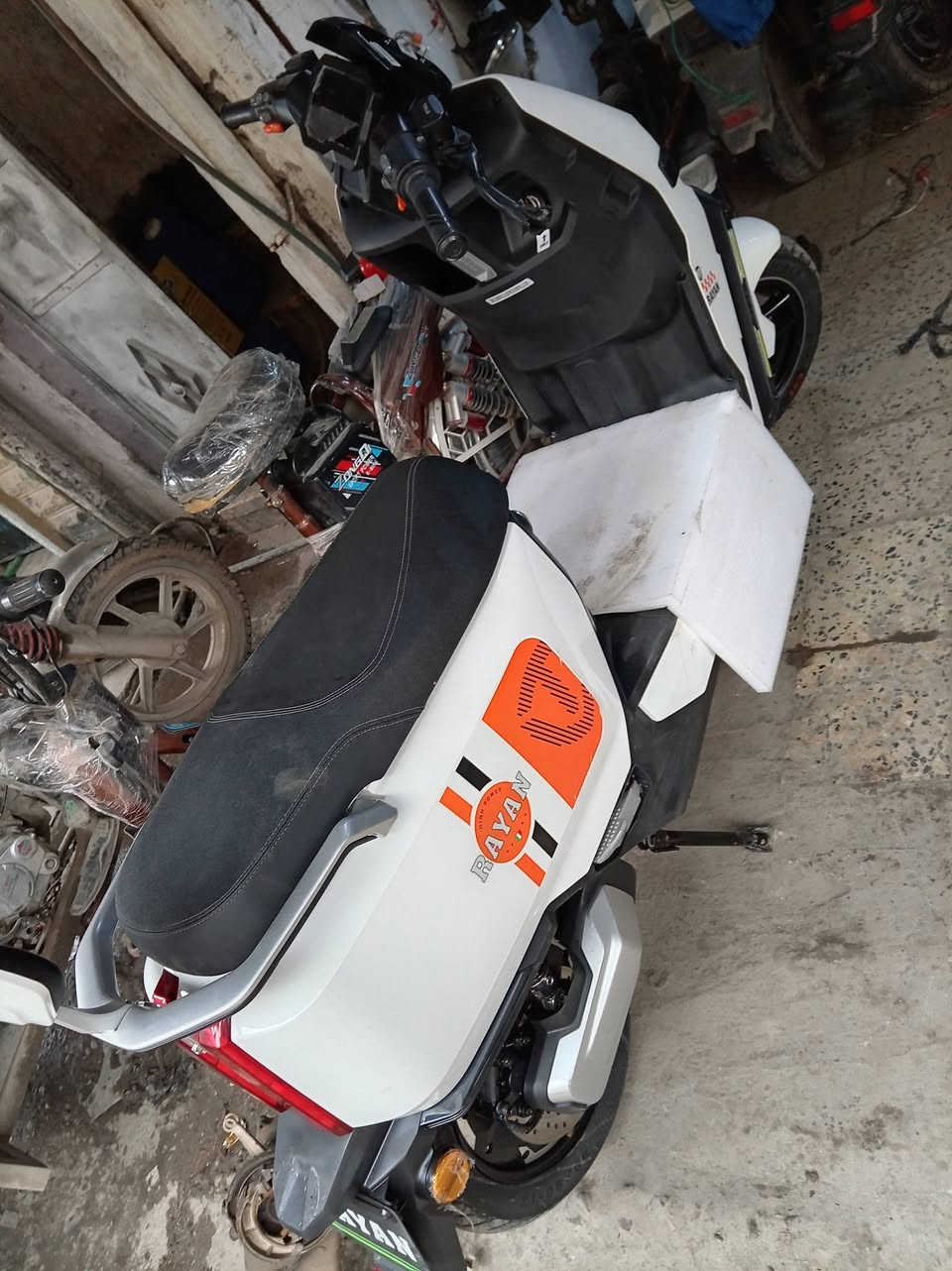 سلام عليكم مطور شحن للبيع كلو شرط سعر مليون ٥٠ توصل عل رقم ***********
