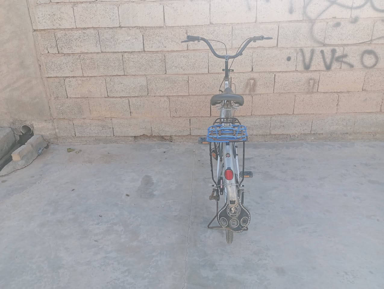 السلام عليكم بايسكل بناتي حجم 26 اغراض وياه بايسكل ما بيه اي عيب السعر 60 وبي مجال مكان ديالى خانقين للاستفسار ***********
