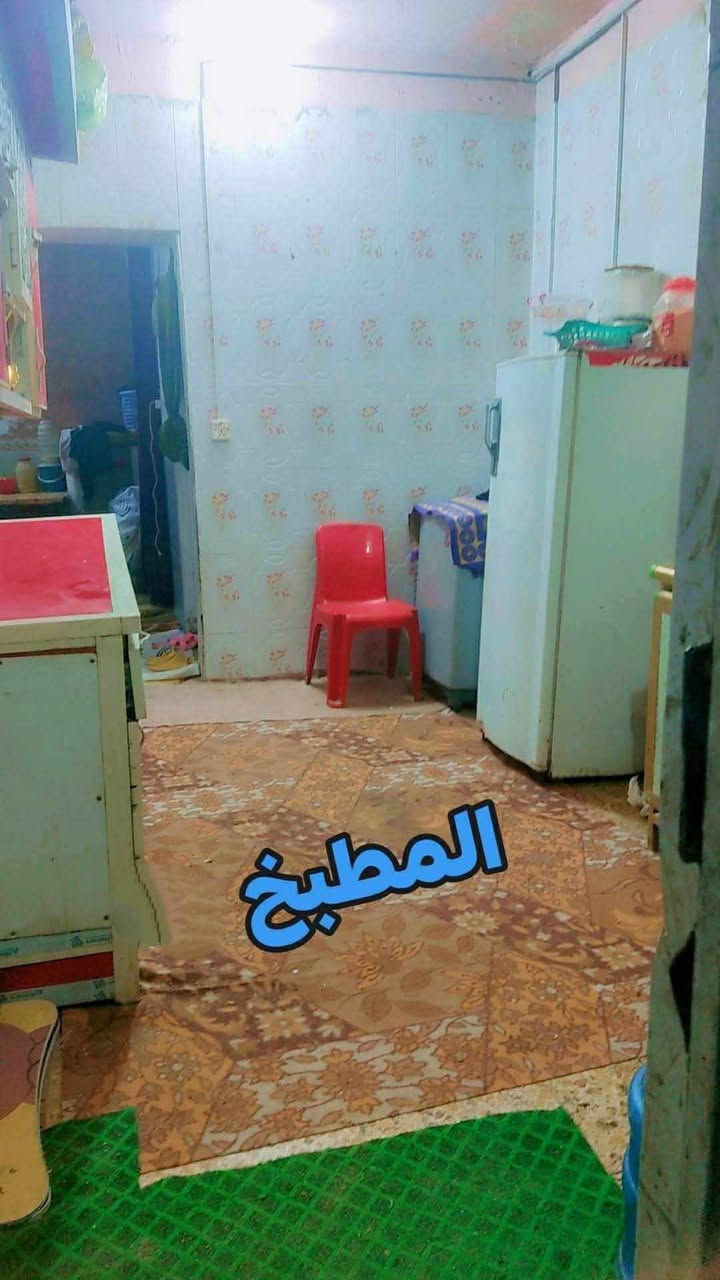 {{ }
دار للايجار 120 م ،،،، سعر الايجار 250 الف 
 يتكون من غرفه +صاله +استقبال +صحيات 2+ مطبخ 
عنوان الدار /النجف /براكيه/شارع المطار القديم قرب 
(المجمع الطبي الكوثر الخيري ).. للاستفسار *********** مكتب م/
امانه كلوله من طرف المروجه زينب للعقار
