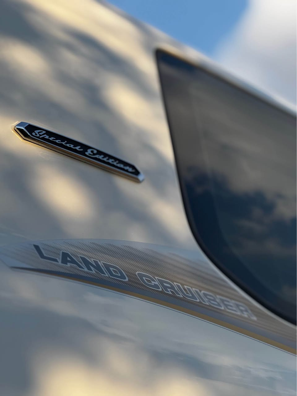 Land Cruiser 2017 GXR v8
جكسارة 2017 محرك 4600 v8 
ماشية 90 الف كيلو حقيقي بالباكيت 
رقم هزة سنوي كله جديد جاهز مكمل 
گير محرك كهربائيات كله شرط مكفول 
بدون قطرة صبغ شرط فقط شبرين بارد بيه 
باقي مكفول بجم ل ورا كله مكفول 
سيارة مسوي 2021 
فولل فولل مواصفات 
بدون مراوس بس بيع 
مكان اربيل 
تحويل وكالة غرامة اب شرط 
سعر جدا مناسب 455 ورقة مجال بس حق الجية 
واتساب ***********
——————————————————————

‎تويوتا لاندكروزر موديل ٢٠١٧ 
GXR ٨ بستون مكينة ٤٦٠٠
‎٩٠ هةزار حقيقي رويشتية
‎رقم و سةنةوى و هةزةى هةمووي نويية بةناوى خومة گير و مكينةي نةكراوةتةوة به شه رت  بئ بؤياغه هيچى نيه ته نها دوو  چى تعديه
‎باقى هه موو شتيكى  به شه رت پيش و پشتى 
‎كراوه ته  ٢٠٢١ هه تا بليى سه ياره كى خاوينه
Eco  سلايد  دةبل گير ئوتوماتيك و عادي
‎دبل ماوس  تبريد مركزي  شاشة ايباد        تحكم سكان تحديد سرعة ٨ ايرباك
‎لايت مسح  كوشين جلد  كوشين كارةبايي
‎سةلاجة  ئاوينة كاميره  كاميرا ٣٦٠ دةرةجة
‎بصمة و شغال  حةساسي بيش و بشت
‎لايت زينون  لايت اوتو  شغال لة كونترول
‎پينج كاميرا   زور مواسةفاتي تر .....
‎سعر  🔥  455  🔥
‎ واتساب *********** أربيل, العراق
