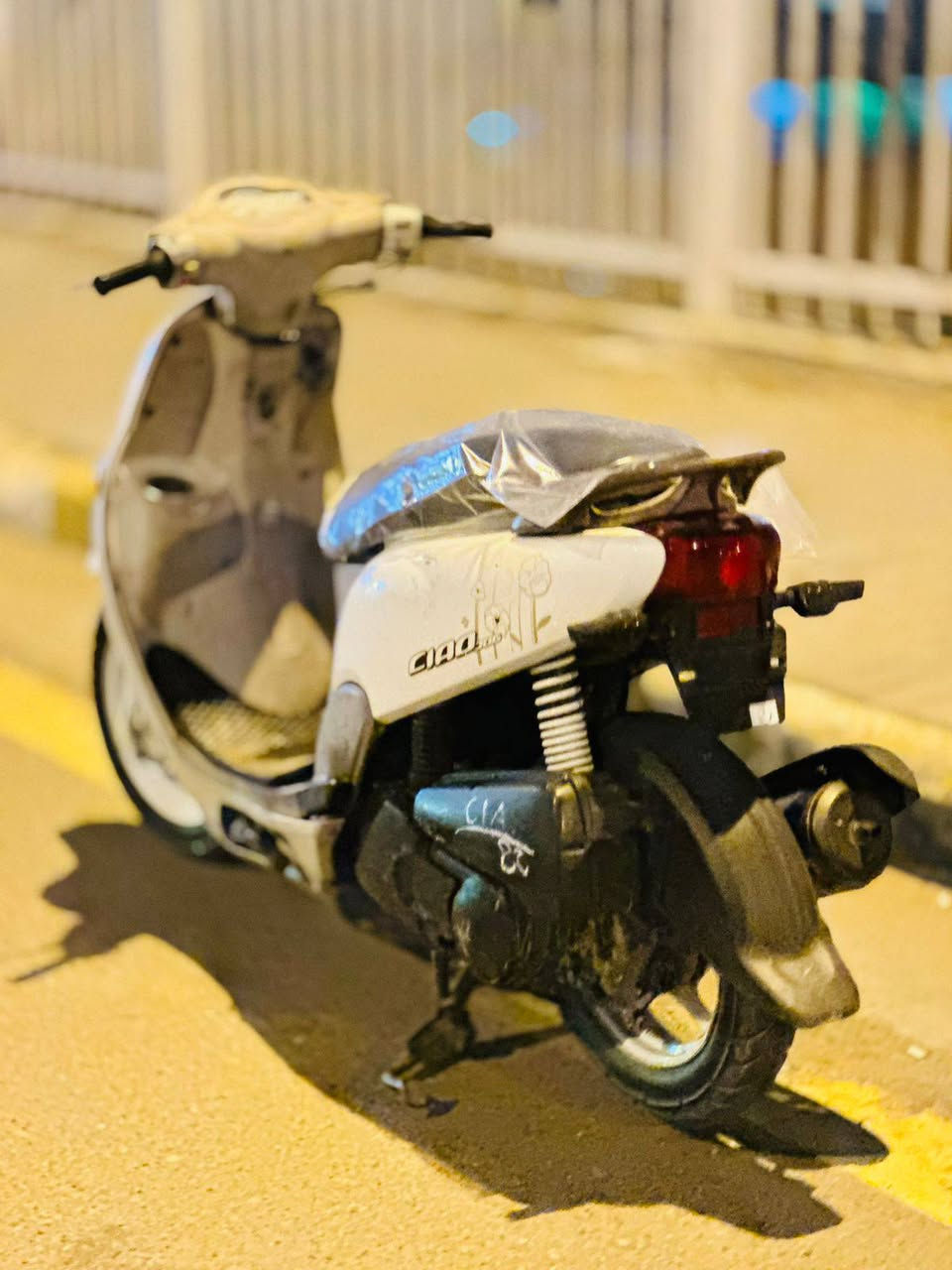 السلام عليكم عندي فله نضيفه اي نقص مابيه دراجة نضيفه السعر ٨٥٠ المكان بغداد الغزليه الشراي يتصل *********** ما متواجد على فيس
