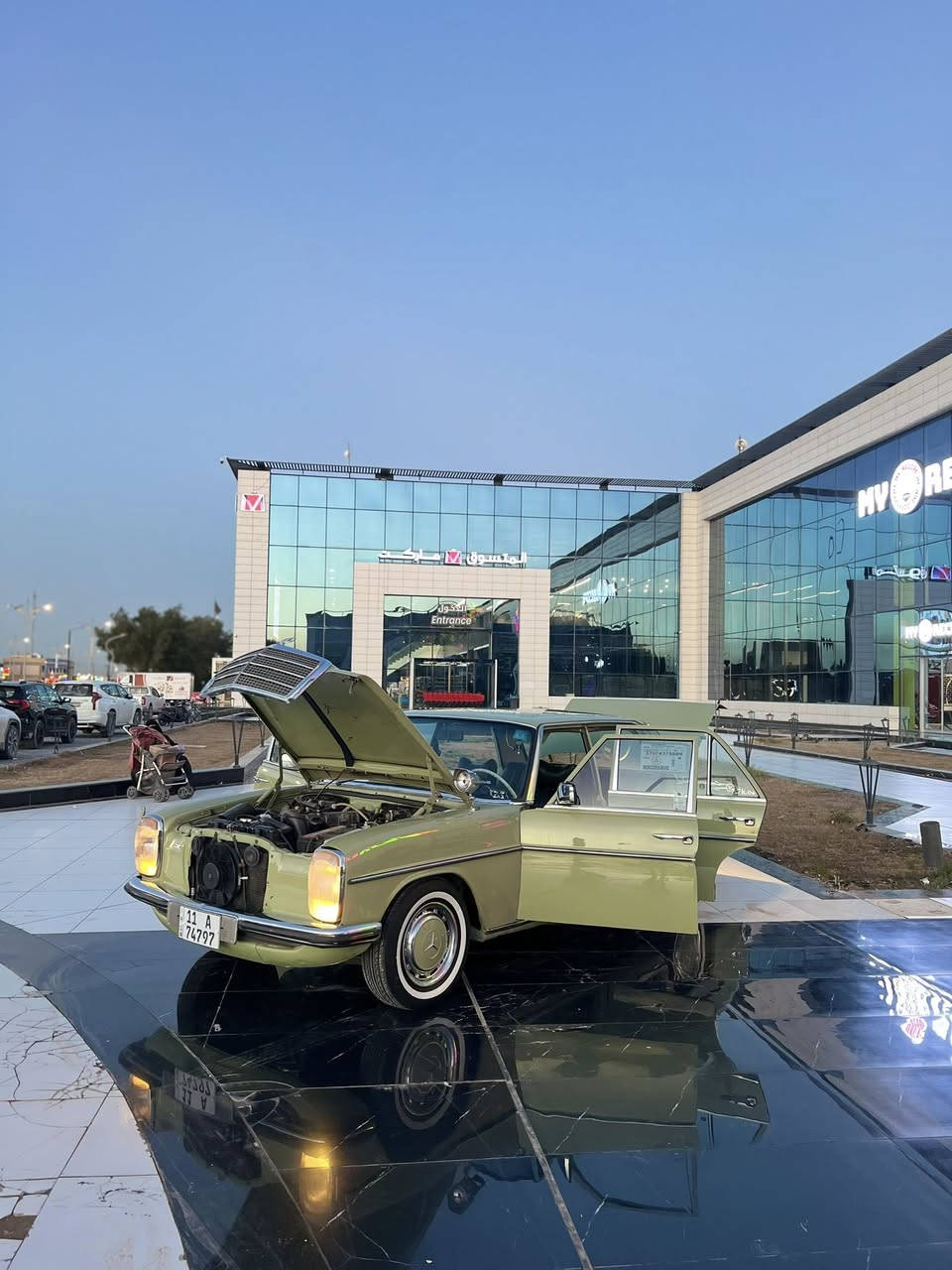 مارسدس بترا بيع او مراوس🤍
مارسدس بترا 230i الون بلادي فستقي 
سياره مصبوغه عام بدون دواخل 
كير مكينه كفاله 
تبريد تدفئه ويه سويج 
أريل كهربائي ⚡️ ويه سويج
٤ابواب جام ميكانيكيه 
حداديه حلوه مابيه اي صوت 
عليه سستم سماعات SOONE اصلي +دمام +مسجل سعره وحدهن 10ورقات 
كشنات جلد بلادي 
سايد بريك شغال حساس باب شغال
حساس دهن شغال 
كلوب بانزين شغال 
كلوب جنطه شغال
كلوب داخل شغال
كهربائيات سياره اي نقص مابيهن كلهن شغالات 
كلوب جنطه شغال 
هورن بلادي +هورن جرس 🛎️ 
ماسحات سياره بلادي ما مبدلات 
جامات سياره كلهن جدد بلادي مابيهن اي كسر 
معدل سياره 180 مكينه 4سلندر بانزين كابريتر 
عليه دركه مال موديل 1963
دشبول كله شغال اي نقص مابي 
موديل سياره 1976 رقم بغداد دولي جديد سنويه 2029/11 يعني 2030 تحويل ثاني يوم 
اسف علا اطاله بس ضكرت اكدر عليه علمود مو تخابرني وتكلي شبيه ومابيه شراي يجي بي خير ويدلل حبايب كلبي 
مكاني كربلاء حي الحسين ***********متواجد خاص هم 🤍
