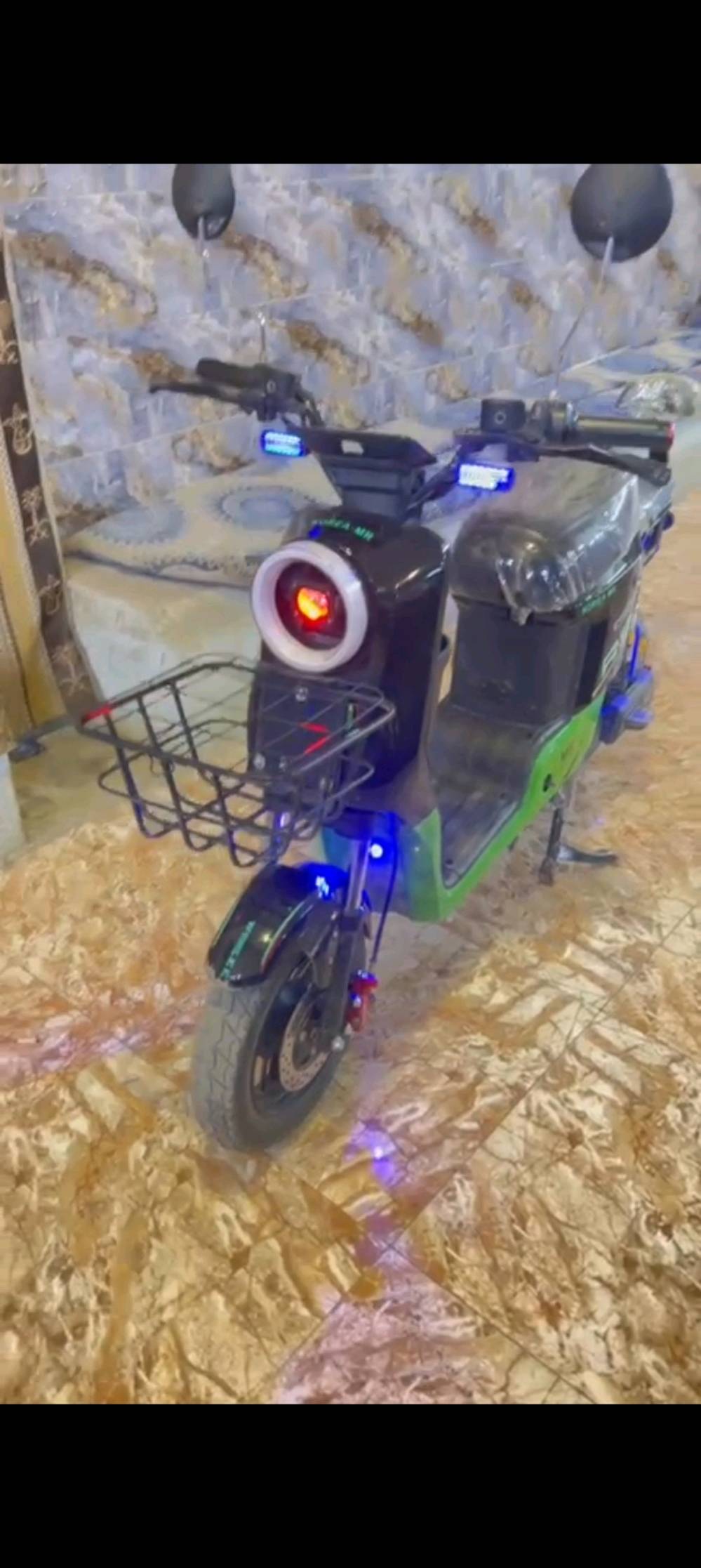 دراجه شحن R9 عوزهة. عقل رايدهة 250 مجال شي قليل عنواني بغداد الشعب 