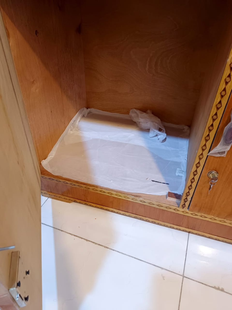 بوفية فراش كلش نضيفه  بعدهه جديده البيع لضيق المكان اخذتهه 250مترين قياسهه والعرض ستندر  كلش قويه صاج االاصلي 150سعرهه  من الاخير الشراي يجي خاص


**إذا كنت صاحب هذا الإعلان وتريد حذفه لأي سبب، رجاءا أرسل رسالة إلى الدعم الفني**