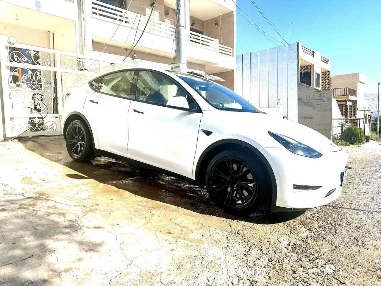 تسلا موديل واي 2023
دبل ماتور 
اون لاين  
حدث بصيط باب خلف السايق
صور حدث موجود 
رقم اربيل 
سعر 235
***********
———————
تێسلا مۆدیل وای 
دەبڵ ماتور 
ئۆن. لاین 
حدیسەكەی بەسیتە تەنها دەرگای دوای سایەق گۆڕاوە 
ڕەقەم. هەولێرە 
سعر ٢٣٥
***********
