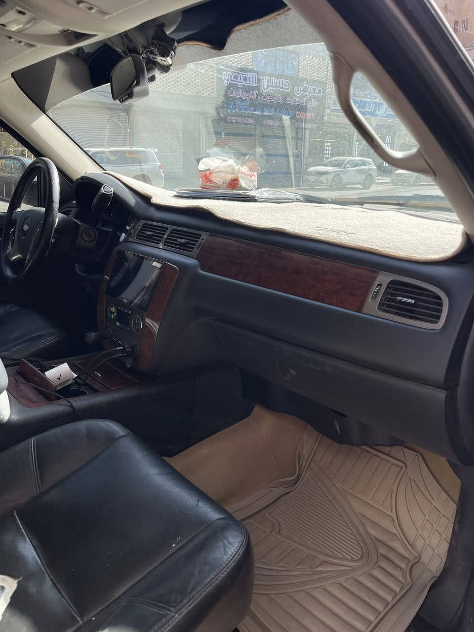 تاهو موديل 2010 فول موصفات كشنات تدفئه تبريد  مكفوله من الكص والصبغ بس جاملغ امامي مصبوغ LTZ حداديه تخم تاير كير مكينه مكفولات  تبريد 3 قطع ويه سويج منضومه لايت زنون شمسي وثلجي ***********
اعتذر عن الخاص اعتذر عن الخاص
