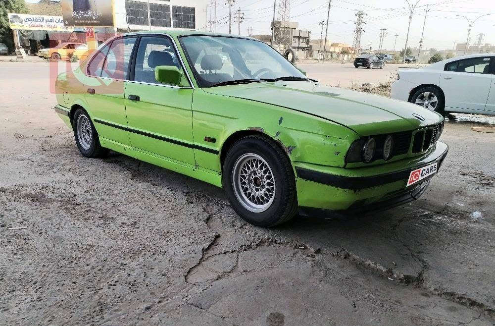 BMW E34 525 1991 
محرك مسكر فانوس
 سنوية  جديدة 
رقم مشروع وطني
 مكانها بابل مركز 
حدادية جديدة 
تخم تاير جديد
كراسي كهرباء شغالة 
فتحة 
بيع او مراوس 
سعر البيع 49 وبيها مجال 
***********
