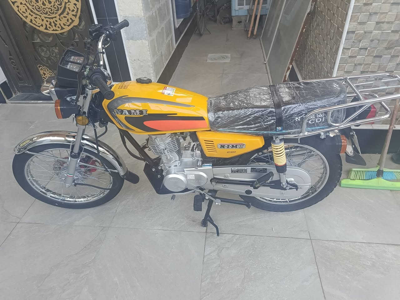 السلام عليكم دراج لبيع موديل  ٢٠٢٣ وراق صولي مكفولة منكلشي سعر باحد وربع وبيهة مجال لشراي وي سفسار تصل ***********
