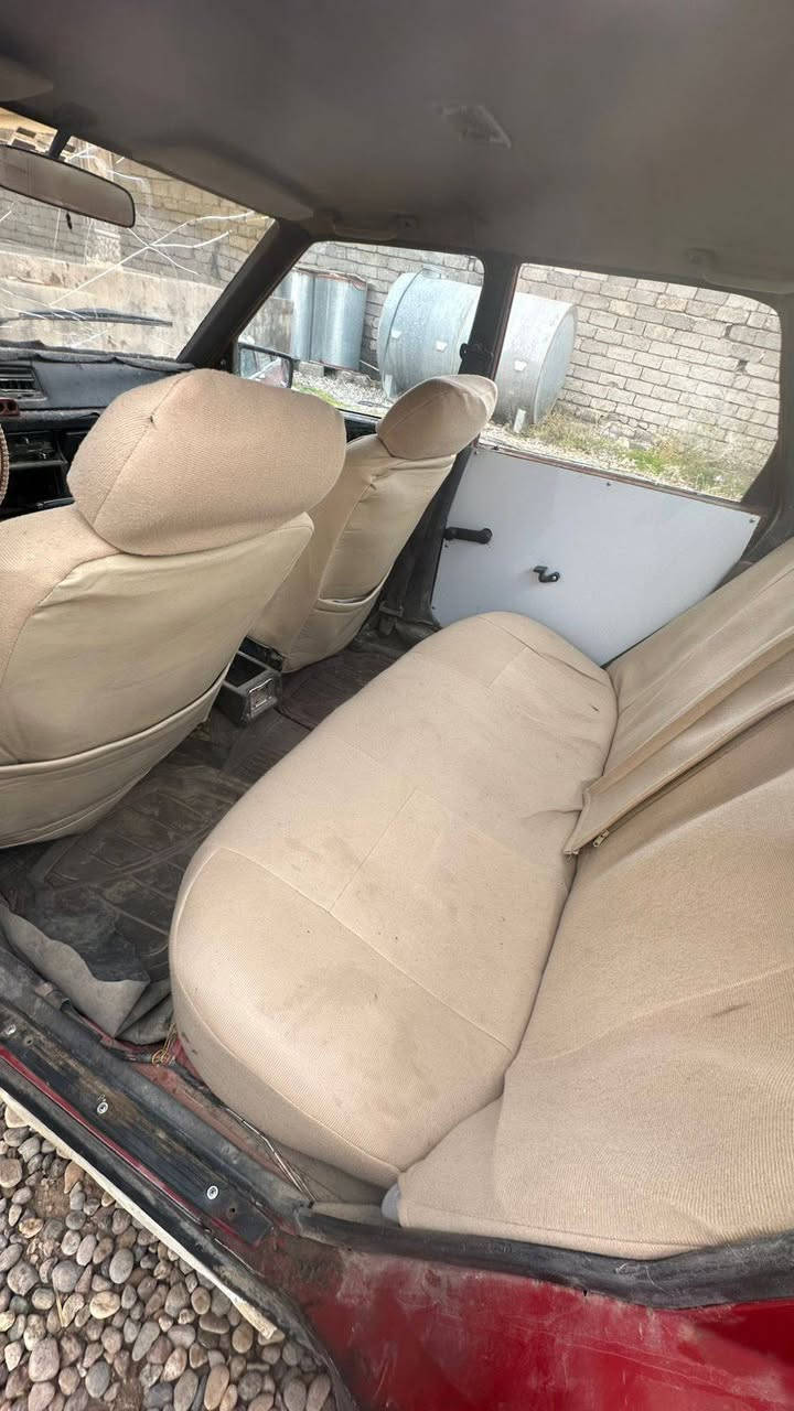 كرونا معوقين ٨٤
اوراقها كاملة مسجلة راعيها بكركوك وما اندلو موجود مستمسكاتو وموقع سكنو وكل اوراقها . محركها بي بداية تبخير وصدرها الامامي بي شوية تعب مبدلو درايم شفتات جدد ومشط ستيرن جديد والسيارة شغالة تمشي ما عايزها شي . السعر المطلوب ١٤ وبي مجال قليل للشراي 
الموقع الشرقاط الخصم 
***********
