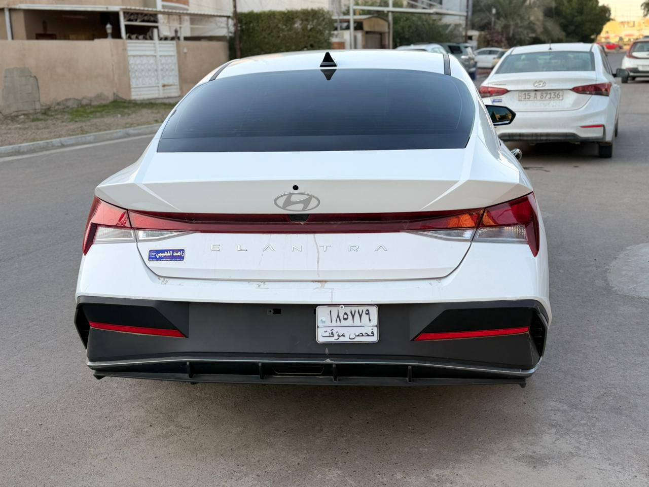 السلام عليكم
هواندي الانترا 2024 فول مواصفات 
حادث سياره تبديل بنيد نفس الون.+خشم جاملغ. صبغ شبر فقط. صور الحادث بالمنشور 
معدل المشي. 22km. دخول جديد  
 المواصفات
محرك ٢٠٠٠ دوش 
فتحه سقف 
بصمة تشغيل 
بصمة ابواب  
تشغيل عن بعد 
رادار أمامي 
رادار خلفي 
رادار جانبي 
ويل كب 
اضوية زنون بلادي
تحديد مسار 
مثبت سرعة 
توقف ذاتي 
مانع اصطدام 
كاميرا تسجيل خلفية
شاشة كبيرة
كامره دواره 
حساس امامي 
حساس خلفي 
تدفه ب الكشن 
فول تحكم استيرن 
تبريد ثلج 
بعد بيها هواي موصفات ناسي اذكرهن
مكان السياره. الغزاليه 
السعر اتصل
*********** بغداد, العراق
