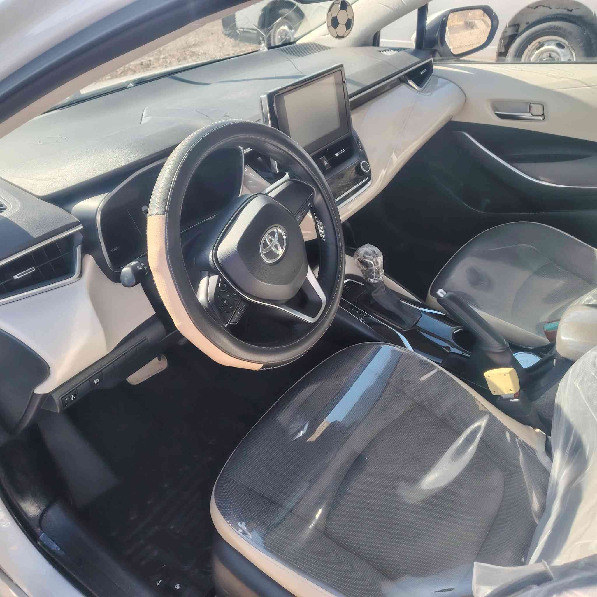 كورله٢٠٢٤ خليجي ساس مكفوله من الصبغ والبارد بيه ملاحضه  ***********  صغيره ماشيه ٥٥ الف
