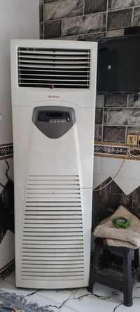 سبلت 3 طن للبيع شغال مابيه شي فصل او كام ينطي هوه حار  07828709958