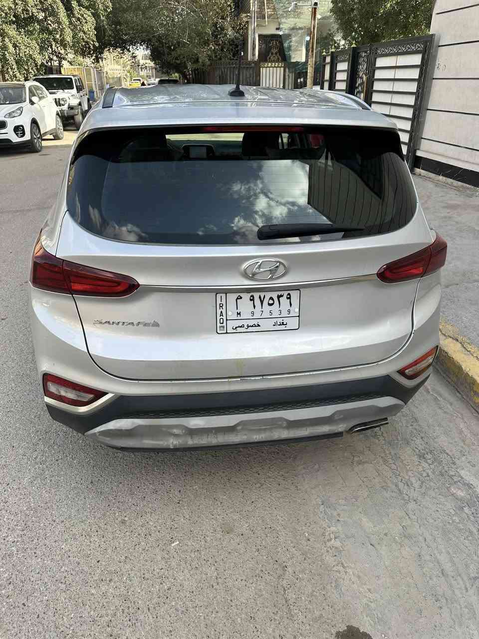 السلام عليكم 
سنتافي ٢٠١٩ وارد امريكي حادث جاملغ وبنيد ماشية ٧٧ الف 
مواصفات 
كأمره
شاشة 
اوتو هولد
اوتو ستوب
سايد بريك كهربائي
رادار جانبي 
رادار خلفي 
محرك ٢٤٠٠ 

السعر ١٥٥$
لاستفسار ***********
