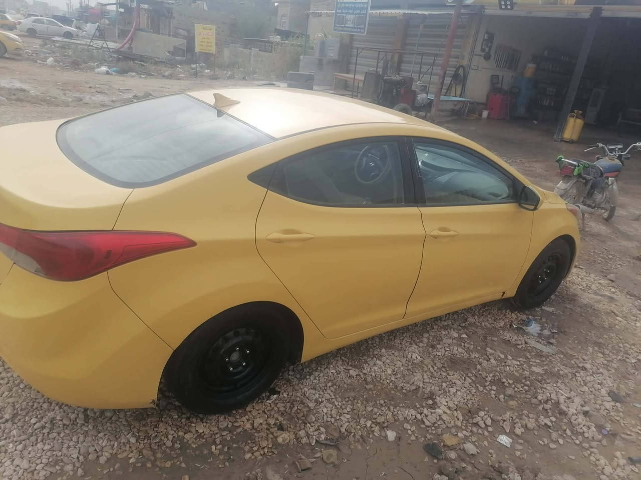 للبيع النترا موديل 2013 امريكي حادث باب الصدر باقي السيارة ليبل واحد 
مكينة 1800 دوش 
السعر 100$ وبيها مجال قليل للاستفسار على
 الرقم ***********
