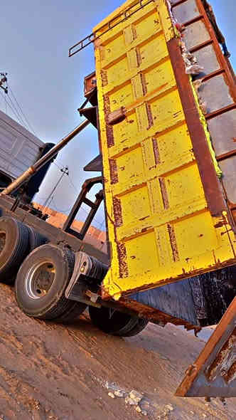 السلام عليكم بدي علم 5ونص للبيع مستعجل السعر 32وبي مجال للستفسار اتصل ***********
