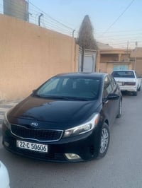 للبيع بسعر مناسب جدا  كيا فورتي موديل ٢٠١٧ امريكي رقم دولي بسمي  سنويه...