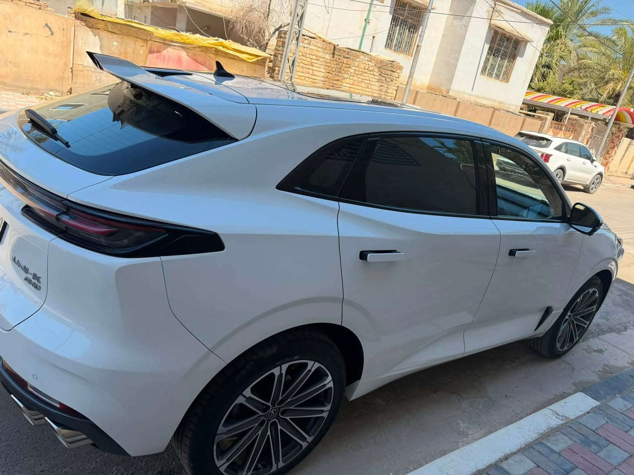 السلام عليكم
شانجان يوني كي ٢٠٢٥

Changan Uni K 2025

ماشية 23600km

محرك 2000cc Turbo
كرير 8 نمر

السيارة رقم بغداد مكفوله عدا شخط بسيط بالباب خلف السائق موضع بالصور

مواصفات اليوني كي المعروفه

بصمه تشغيل وابواب وتشغيل عن بعد

ترحيب ابواب مع خاصية قفل وفتح السياره عن الاقتراب او الابتعاد دون الحاجه لاستخدم البصمه

5 كاميرات

كاميرا بالزجاج الخلفي تعرض على شاشه السياره

بانوراما

هاند بريك كهرباء

حساس خلفي امامي

رادار خلفي امامي جانبي ( النقطه العمياء ) والرادار الامامي تفاعلي مع خاصيه قيادة شبه ذاتيه

تدفئه تبريد بالكشنات الامامية

الكشنات الامام كهرباء مع خاصيه خزن بكرسي السائق

اناره امامي فل LED 

ويل حجم 21

خاصيه خزن فيديو طوارى عند استخدام البريك المفاجئ

السياره بكربلاء الهندية

السعر 36 مليون

للتواصل ***********
