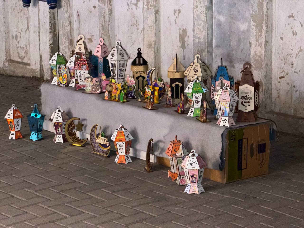 رمضان كريم عليكم فوانيس رمضان و اشكال رمضانيه صناعه مصريه و باسعار مناسبه 🌙
المكان : مجاور مول العامرية 
يوجد توصيل داخل العامرية
رقم الهاتف و الواتساب : ***********
