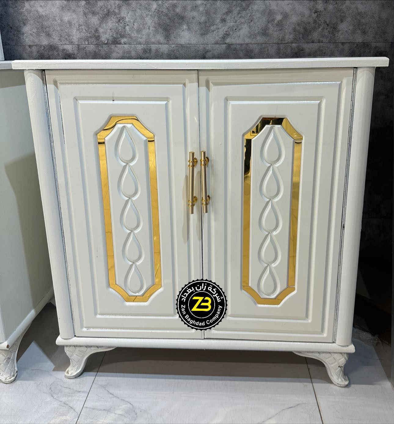 لدوخ نفسك ماراح تلكه ارخص من هيج سعر

متوفر الان مليون و600 الف

اليكم المواصفات 👇

غرفة ست ابواب طابقين ملحق نجاره عراقيه 

تتكون من 11 قطعة 

مراية قيافه هدية 

الوجه 10ملم 

الدآخل صاج طبيعي 4 ملم 

الضهر جرجوبه ضب براغي 

القاعدة بلوك صاج 16 ملم 

الغرفة نجارة عراقية 

من انتاج زان بغداد للاثاث العراق 

ارتفاع الكنتور 265

عرض  الكنتور 320

عرض زاوية الملابس 110

ضلع كأمل الزاوية مع الكنتور 430

السعر مليون و600 الف فقط

زان بغداد للاثاث العراقي

خدمة استبدال الغرف بغرف جديده مع الاتفاق على الفرق 

خدمات مابعد البيع لمدة سنه مجانيه 

العنوان بغداد المعامل الحسينيه قرب مقبرة المسيح مجاور سوق الحسينية 

يوجد لدينا خدمة توصيل وشد الى جميع المحافظات العراق 

تيك توك 👇

www.tiktok.com/@kaarar_94

شكراً لاختياركم زان بغداد للأثاث العراقي نسعد بخدمتكم 
‭‬
***********
***********

***********
***********
