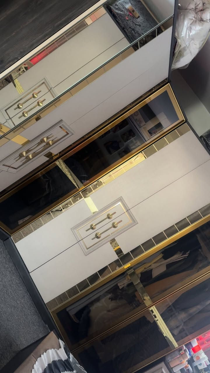 السلام عليكم 
غرف نوم للبيع اول وحدة البيجي كنتور زاوية سعرها 800 
الثانية لونها رصاصي ب600 اثنينهم نظيفات كلش مكاني حي الخضراء


**إذا كنت صاحب هذا الإعلان وتريد حذفه لأي سبب، رجاءا أرسل رسالة إلى الدعم الفني**