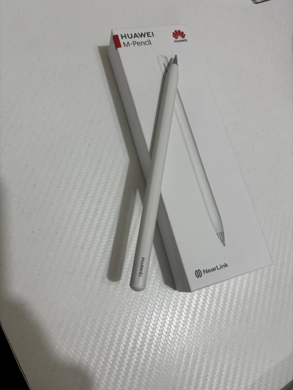 السلام عليكم ايباد هواوي matepad 12 X للبيع اللون اخضر فستقي ذاكرة 256 گيگا حالة البطارية 100 ، نضيف جداً استعمال قليل كلش و ويا كامل ملحقاته عدا الشاحنه ضايعة يعني ويا قلم وكفر كيبورد والكارتونه مالته موجودة السعر 620 الف وبي مجال بسيط مكاني بغداد شارع فلسطين رقمي *********** ماعندي توصيل
