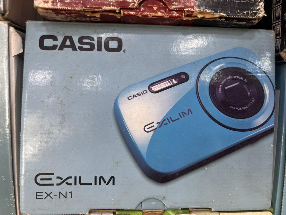 موجوده كامرات جديده ما مستخدم الي يريد تفاصيل واسعار يراسلني واتساب ***********
