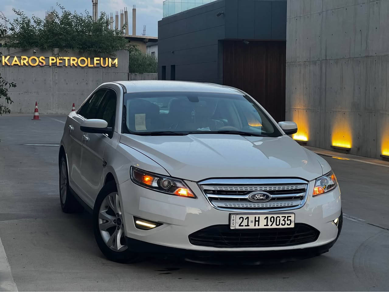Ford taurus 2012
فۆرد تۆرەس ٢٠١٢
١٤٠ هەزار ڕۆشتوە
رەنگ سپ
فوول مواسەفات بەس سڵید نیە
گێر ئۆتۆماتیک و عادی و سپۆرت
گێر سەر سوکان (پادڵ شیفت)
سوکان ڤۆلیۆم 
تەحدید سورعە
سیستیم دەنگی سۆنی
ناو زەرد
حاسە
٣ سویچ بیلادی
کۆدی دەرگا
گڵۆپی ژێر ئاوێنە
ئاوێنە هیتەر
شەغال
سویچ کۆنترۆڵ
سیستیم چێک 
لایت ئۆتۆ
لایت لید و لیدی دەعامی
کامل سێرڤس کراوە 
پێش و دوا و ڕۆن و هایدرۆلیک و چوار تایەی تازە هەموو گیانی تازەیە
یەک چرکەی تیابو پارە ببڕە بە دڵی خۆت
گێڕ و مەکینە بە شەرتی ١٠ فیتەر
تەنها یەک پارچەی بۆیاخە 
نرخ : 103$ مەجال
***********
***********

* نوع السيارة: فورد تورس (Ford Taurus) موديل 2012
* المسافة المقطوعة: ماشية 40 ألف كيلومتر بس
* اللون الخارج: أبيض
* اللون الداخل: داخلي بيجي (أصفر)
* الصبغ: بيهه قطعة وحدة صبغ بس
* السعر: 103 ورقة ($10,300) وبيها مجال للشراي

‎🛠️ المواصفات (فول مواصفات عدا الفتحة)
* الكير: أوتوماتيك، عادي، وسبورت + شفتات بالستيرن (باديل شيفت)
* النظام الصوتي: مسجل وسستم صوت سوني (Sony) الأصلي
* التحكم والسرعة: تحكم ستيرن، مثبت سرعة (كروز كونترول)
* التكنولوجيا: كود على الباب، سستم تشيك، يجي وياها 3 سويتشات بلادية
* الإضاءة: لايتات أوتو، ليدات بكشافات الدعامية، ضوء ترحيبي جوة المرايات
* المرايات: مرايات هيتر (تدفئة)
* الحساسات: حساسات خلفية بلادية

‎🧼 وضع السيارة والميكانيك
* الخدمة (السيرفس): مسويلها سيرفس كامل (دهن ميكانيك، دهن هايدروليك، صدر أمامي وخلفي)
* التايرات: أربع تايرات جديدة
* الشرط: كير ومحرك بشرط 10 فيترية، السيارة جديدة وما بيها أي نقص أو رفة

‎📞 أرقام الاتصال
* ***********
* *********** السليمانية, العراق
