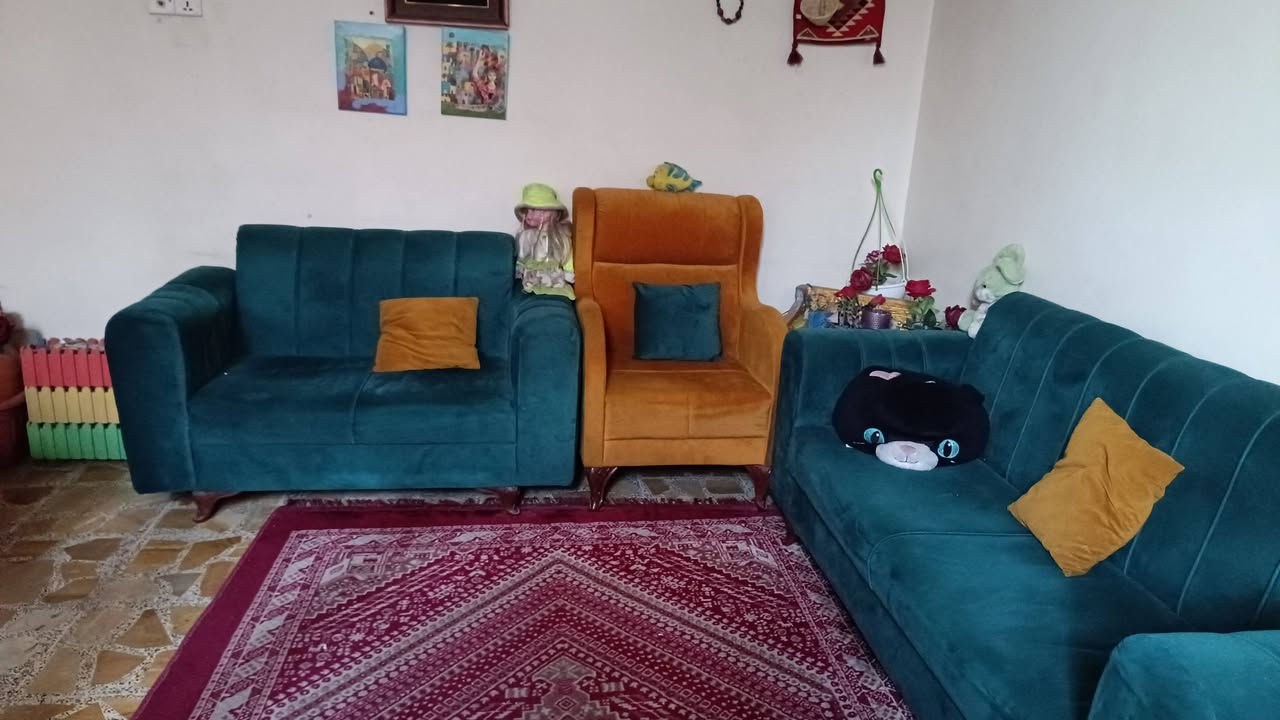 اغراض مستعمله نظيفه الاتصال على الرقم ***********
