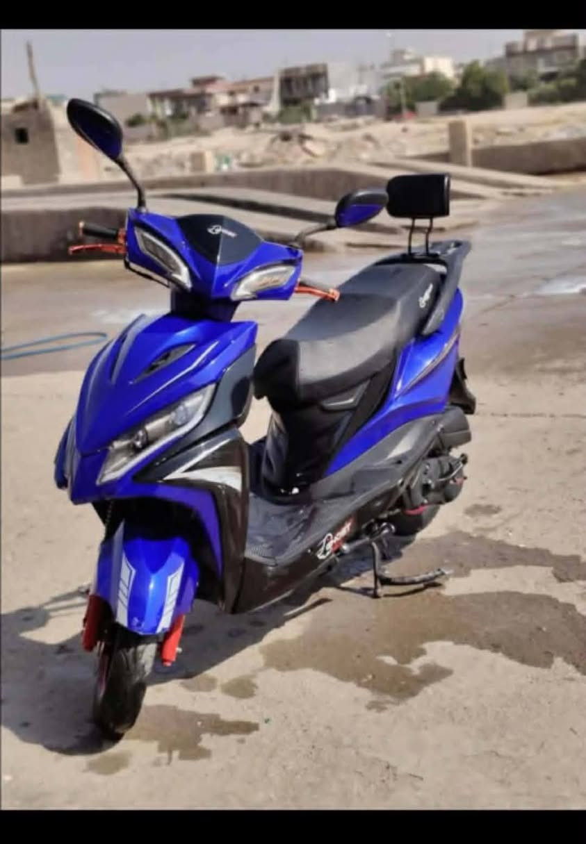 للبيع جامبو
موديل 25 
سعر 475 وبي مجال 
***********
