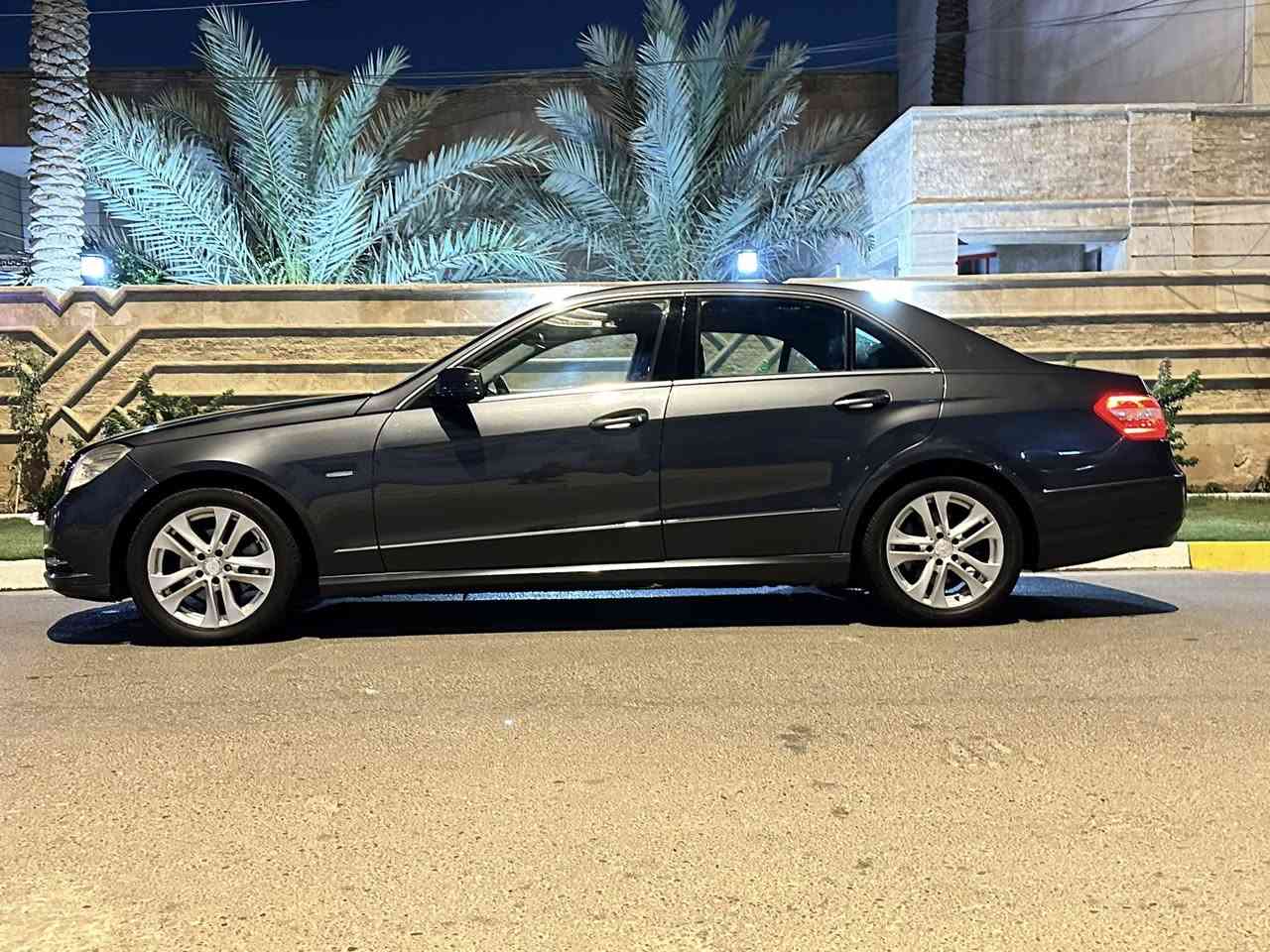 مارسيدس E200 2012 cgi
MERCEDES E200 CGI 2012
وارد امريكي صبغ فقط ربع بنيد بدون دواخل بدون ايرباك. 
سياره احله من صور مال بيت جديده ومسويلها ادامه كامله وأي نقص مابيها. رقم اربيل بسمي تحويل ثاني يوم
مكينه 4 سلندر جديده كير صدر تخم تاير كله جديد. مواصفات كير تعليك كشنات كهرباء+ تدفئه شاشه تحكمات وبعد بيها معروفه مواصفاتها سعر 130 وبيها مجال مكاني بغداد حي الجامعه. رقمي ***********
