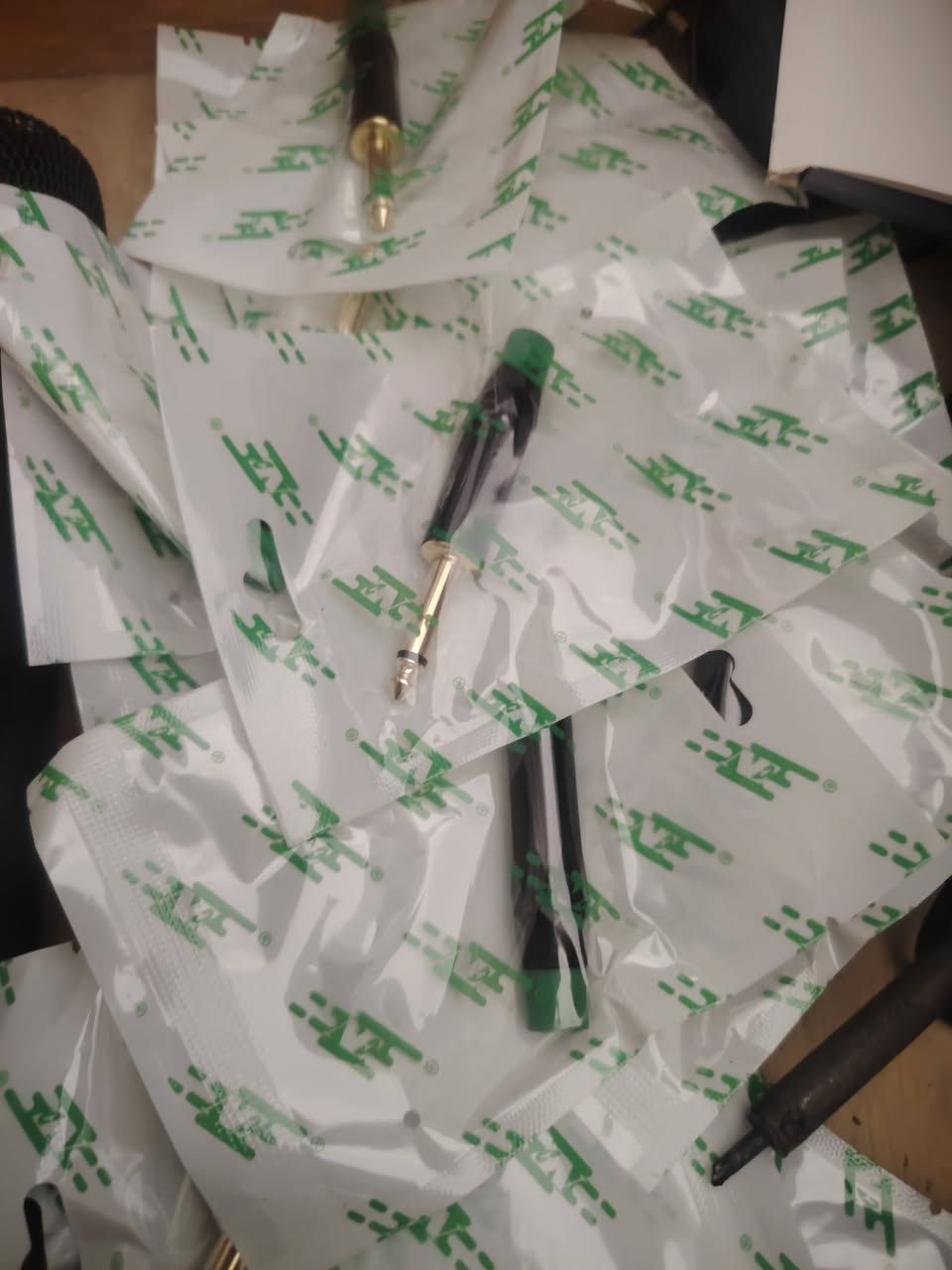 يتوفر سبيكون سماعات + طلقات شنو تريد متوفر ويوجد توصيل اسعار جمله مكان حله محاويل ***********
