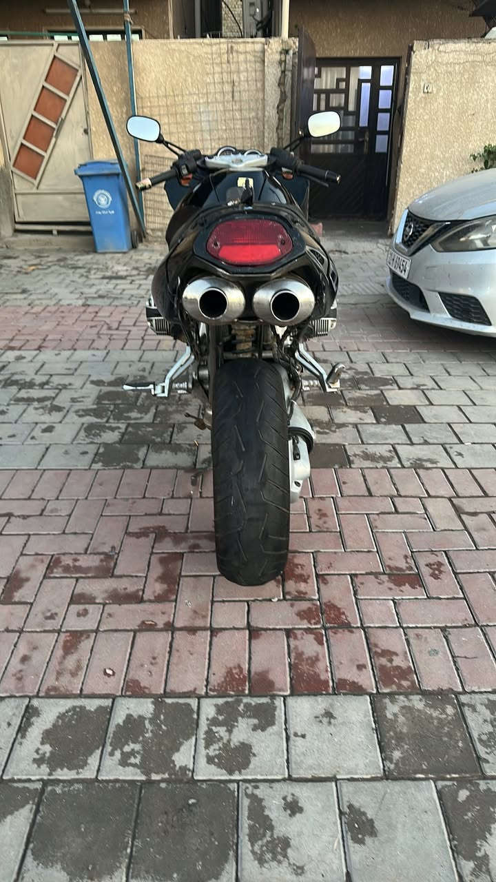 Bmw R1100s
ممشى الدراجة 27,000 الف كيلو
موديل 1998
الدراجة بيها نقوصات بسيطة بس العلامة مال Bmw على الستيرن
والاشاير الخلفية 
الجامة الامامية موجودة اني مشادها 
مكفولة مكينة وگير
تايرات امامي بريلي ايطالي والخلفي بريجستون
الAbs بي مشكلة بالماطور غير شغال
السعر المطلوب 25 
فقط مكاتبة قرار 48 تترقم


**إذا كنت صاحب هذا الإعلان وتريد حذفه لأي سبب، رجاءا أرسل رسالة إلى الدعم الفني**
