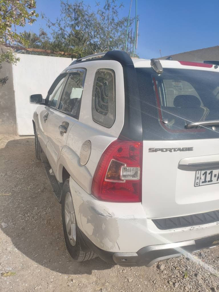 سبورتج 2009 رقم كربلاء مكفولة كفالة عامة من الصبغ بيها قطعة تبديل وقطعة بس بارد صارت عندي السيارة جاهزة 
السعر 120 وبيها مجال 
رقم.   *********** كربلاء, العراق
